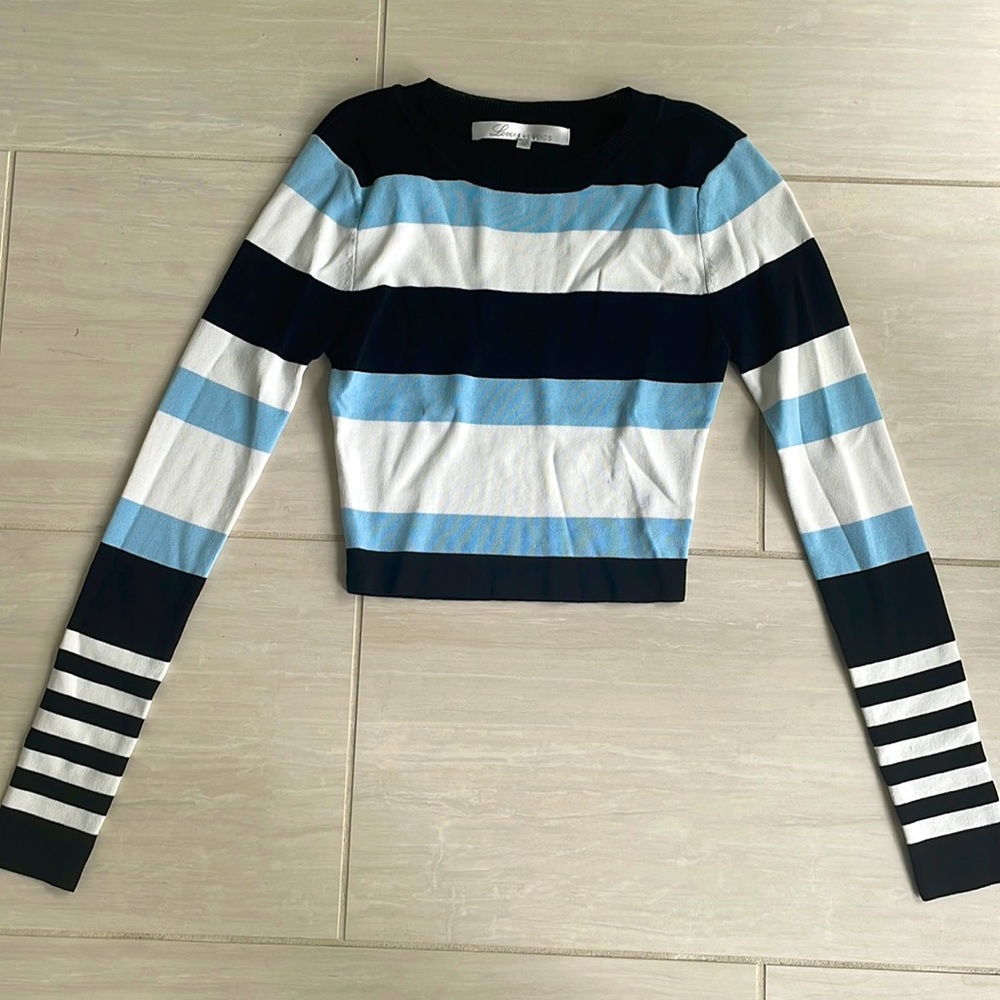 COPY - Brand new never worn crop top long sleeve white black and blue. Great pi…